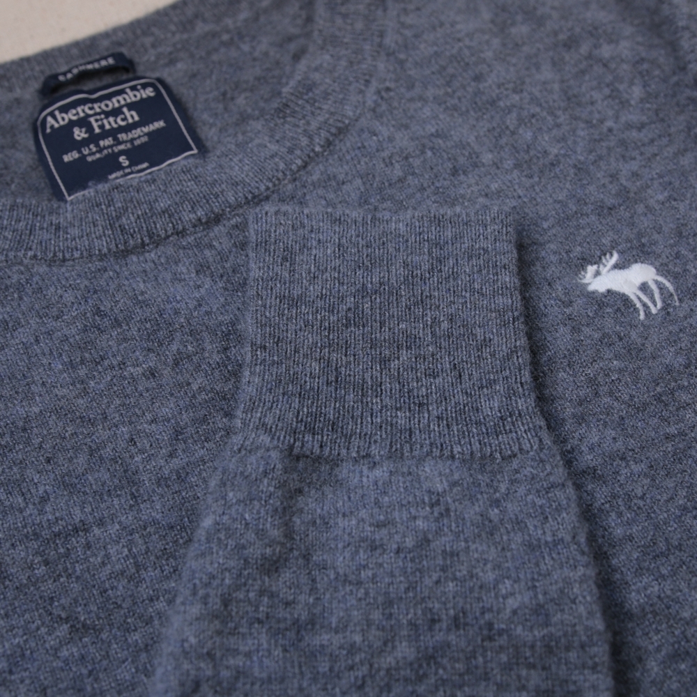 Cashmere Abercrombie & Fitch grey sweater